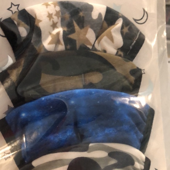5/$13 Stars and dreamers New! 5 pack face masks - Picture 3 of 5